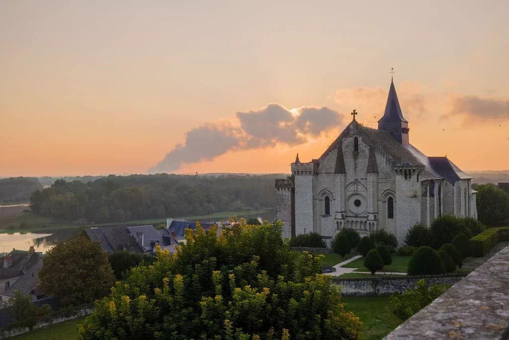Chateau de Candes Full Estate