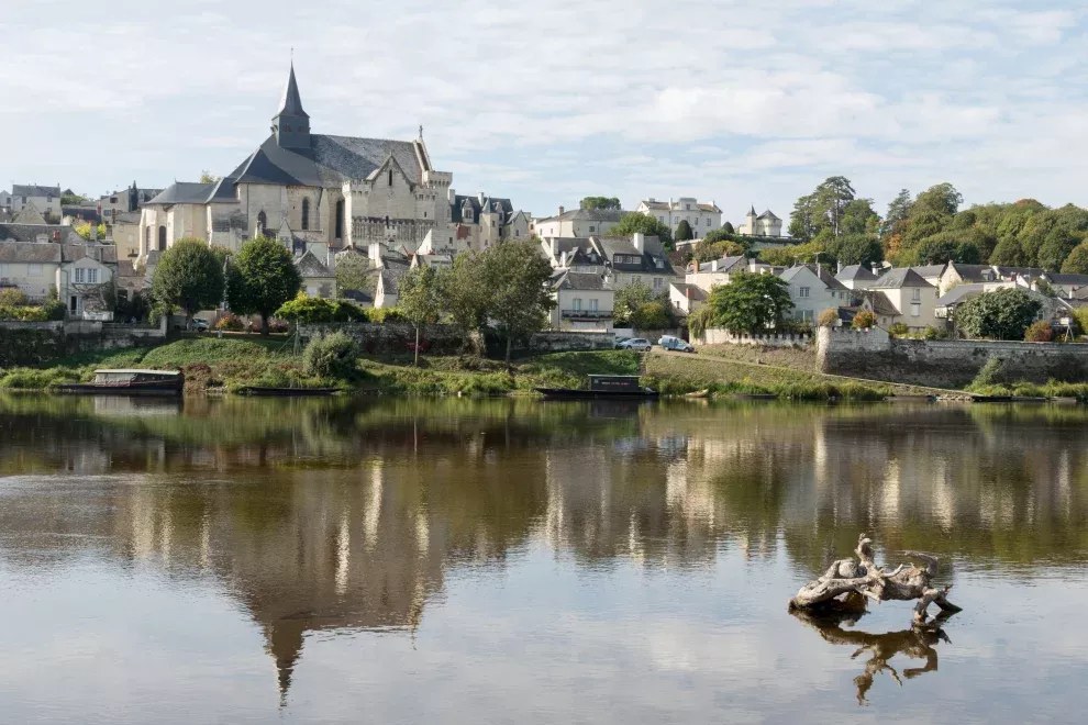 Chateau de Candes Full Estate