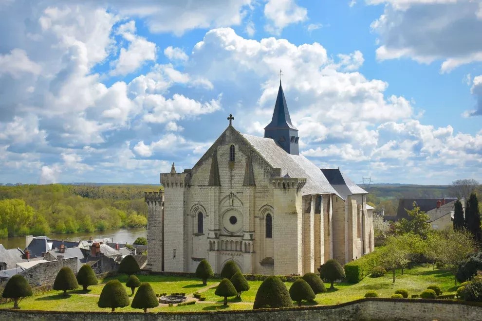 Chateau de Candes Full Estate