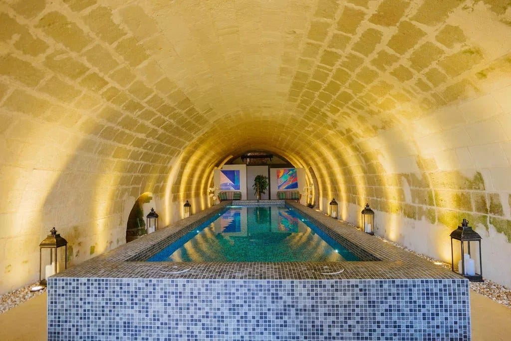 Chateau de Candes Full Estate